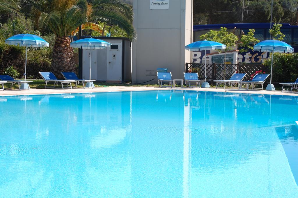 Camping Lacona 카폴리베리 외부 사진