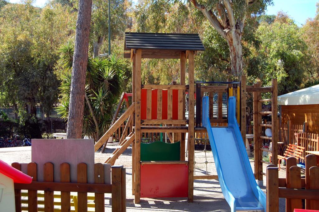 Camping Lacona 카폴리베리 외부 사진